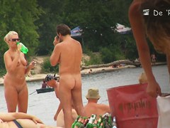 Beach voyeur hunter admires the hot nudity of amateurs