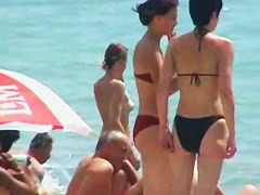 Nudist beach pervert clicks away at barenaked ladies