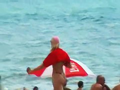 Nudist beach pervert clicks away at barenaked ladies