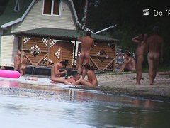 Thrilling beach voyeur scenes of sexy naked people