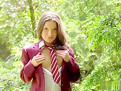 Outdoor DP - Anita Bellini