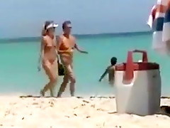 Nude beach - lot's of pussies on show
