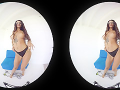 Vacationing Hottie Ends Up Naked