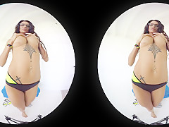 Vacationing Hottie Ends Up Naked