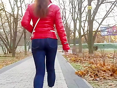 Nice ass in the park