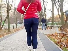 Nice ass in the park