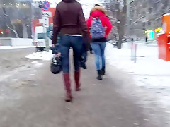 Ass in blue jeans go to the office