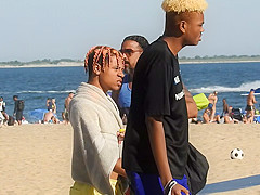 Butt spotting at the beach