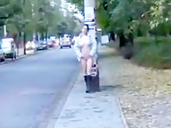 Pisseuses  in public - 3 of 4