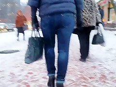 MILF's ass in winter