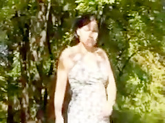 Pisseuses  in public - 3 of 4