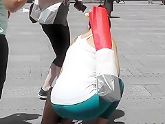 Yoga sluts public in New York City!