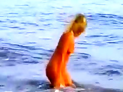 Nude Beach - Yvonne Posing