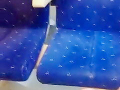 Lilly77777 prend le train