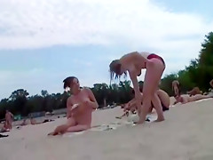 Nude Beach - Hot Babes Put on a Show