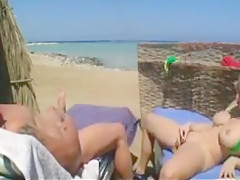 beach blow and masturbation