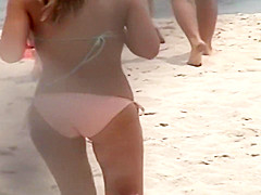 Number In The Seaside Of Teenagers