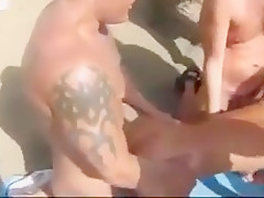 junior wife dogging at beach with strangers