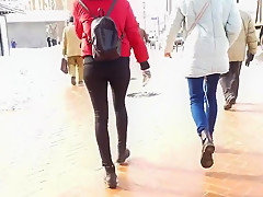 Pretty girl's ass