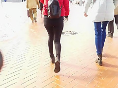 Pretty girl's ass
