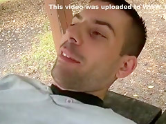 Une rousse démontée en double péné sous un abri