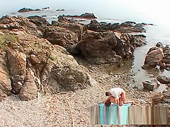Scène de sodomie en extérieur
