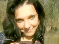Jeune allemande brune baise avec un vieux photographe