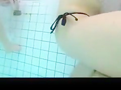 Perverse Ficksau unter Wasser gebumst!