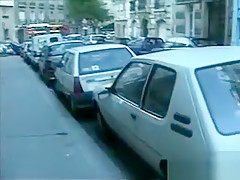 Un mec se fait sucer par une inconnue sur un chantier