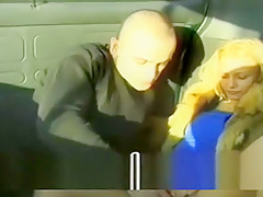 Exhib en bagnole a paris