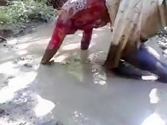 Mud dress27