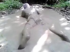 Mud dress27