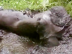 mud dress 29