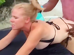 MILF Dogging Strangers At The Beach