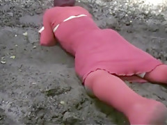 mud dress 33