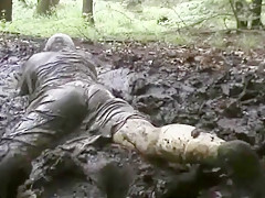 mud dress 31