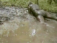 mud dress 28
