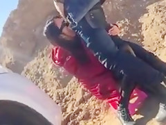 A Chinese couple is fucking outdoors !! ..