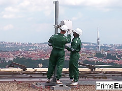 Brunette Hottie Jennyfer Gets Dp'd Outdoors - PrimeEuro