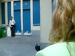 Mature exhibe et sodo