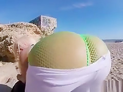 Luscious Babe Blondie Fesser Shows Off Her Booty