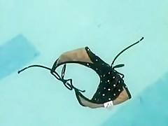 Delfynn Delage dans une grosse baise à la piscine