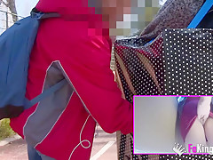 Incel hunters! Vivi lets everyone in college to finger her