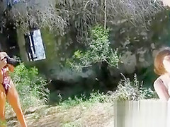 Française fait une sextape dehors avec un espagnol en rut