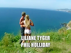 Bombasse Française Sodomisée à la plage