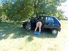 Couple amateur s'exhibe un samedi après midi à coté d'une ferme