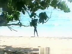 African Babe Gets Banged By White Rod On Beach