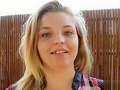 Jolie nordiste de 20 ans pas farouche devant un gros engin