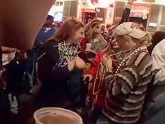 Le lécheur de tétons