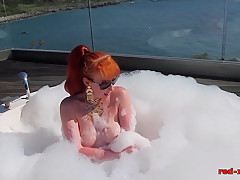 After Red's sizzling sun drenched finger fuck - RedXXX